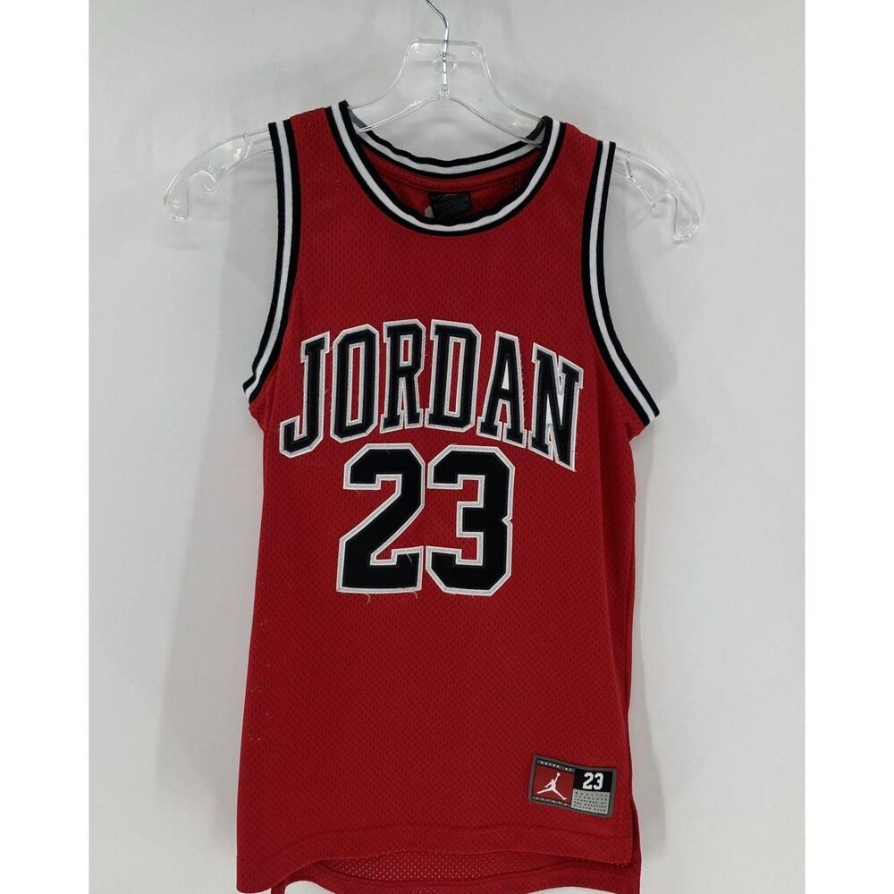 🏀 Youth Medium Jordan #23 Basketball Jersey – Red – Very Gently Used - Picture 1 of 4